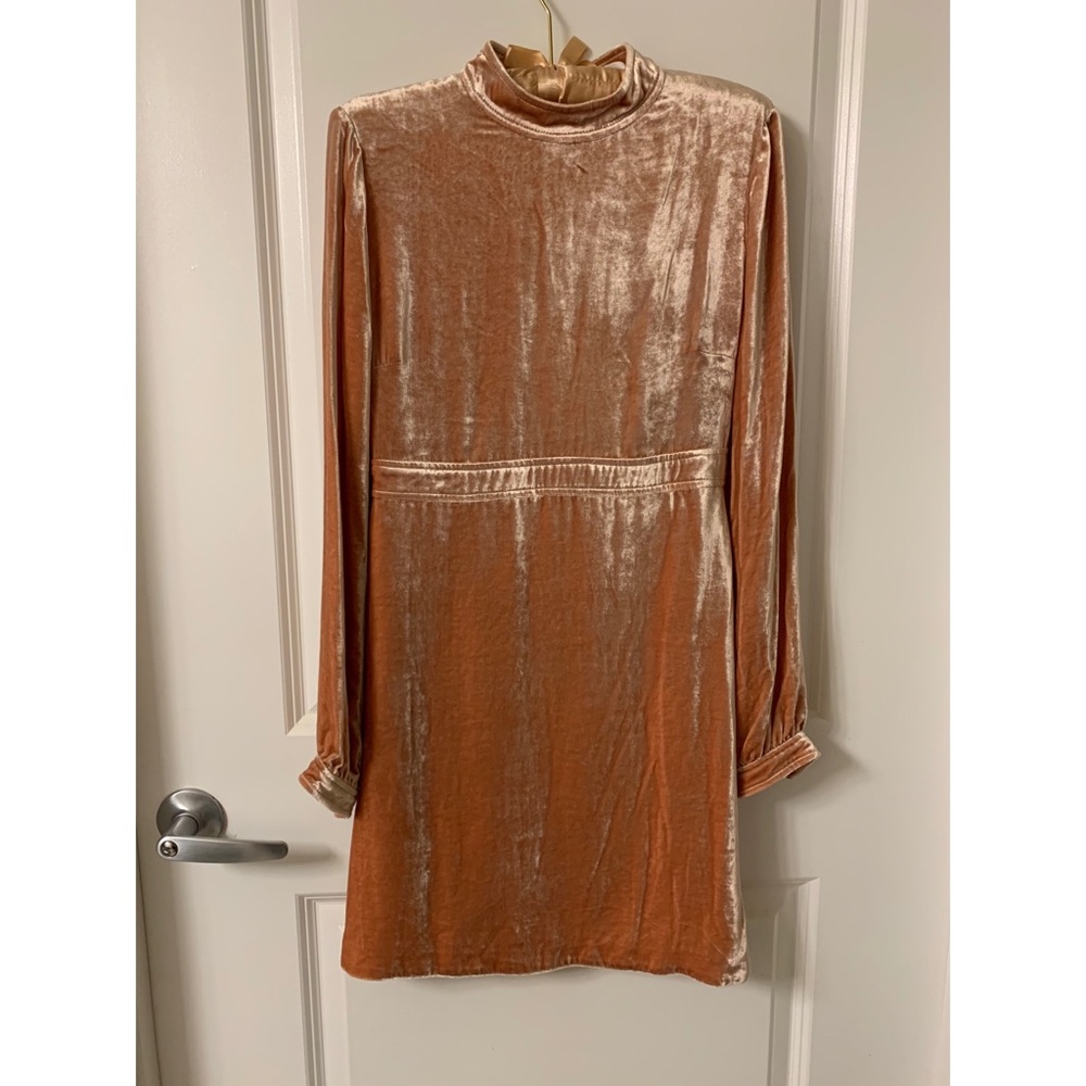 ๐จ A.L.C. Velvet Dress ๐ฅ๐๐ฅฐ - Picture 3 of 5